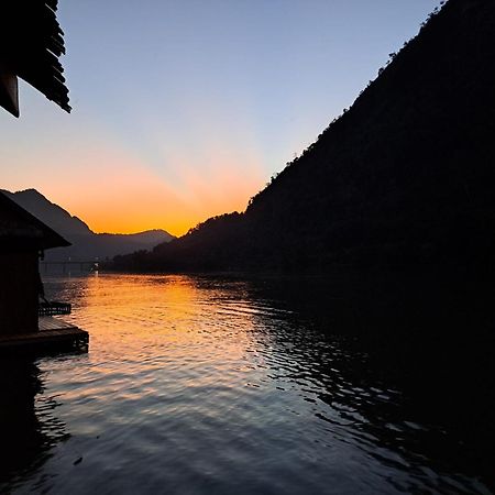 Nongkhiaw The Float House Hotel Ngoại thất bức ảnh
