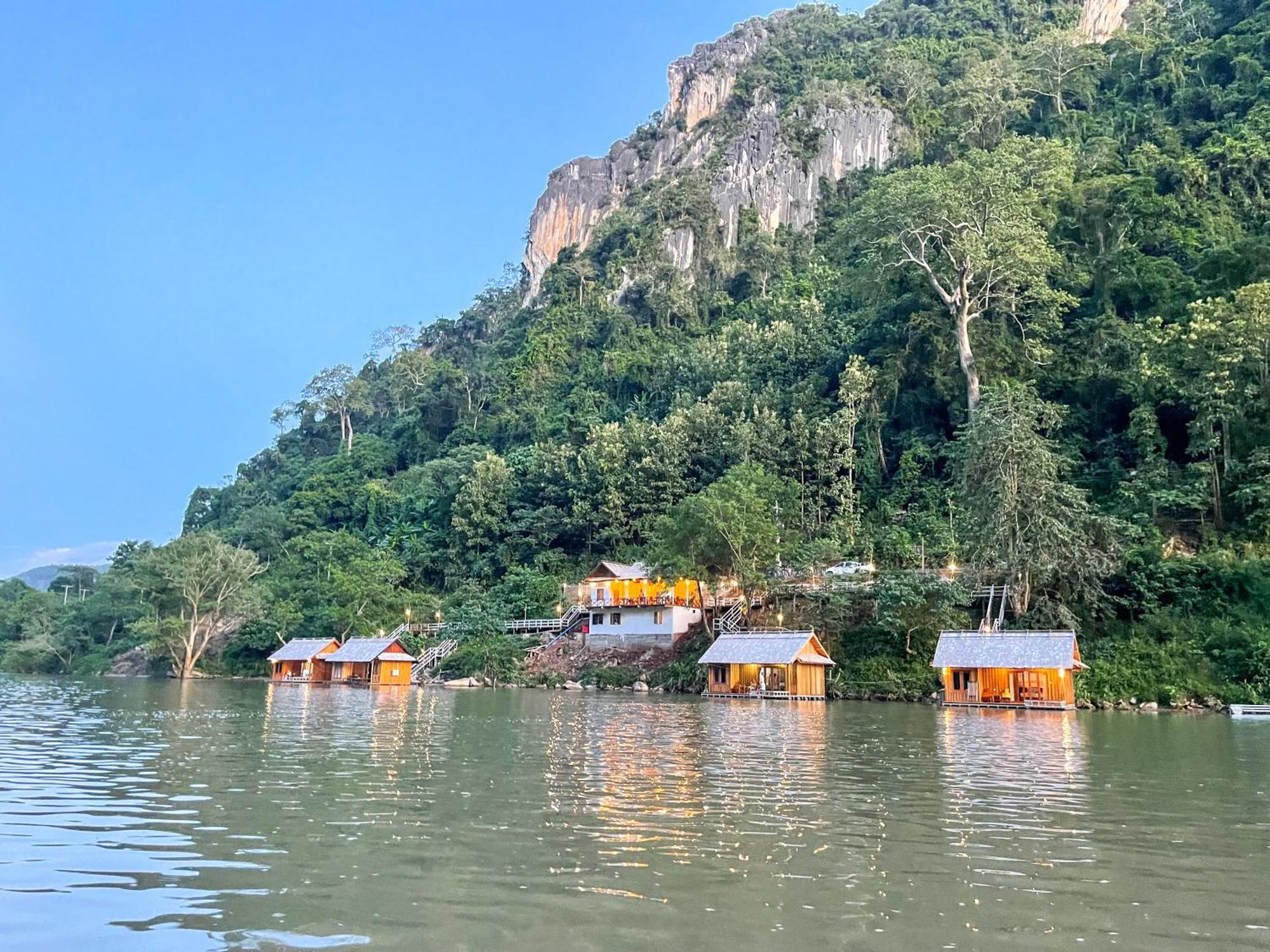 Nongkhiaw The Float House Hotel Ngoại thất bức ảnh
