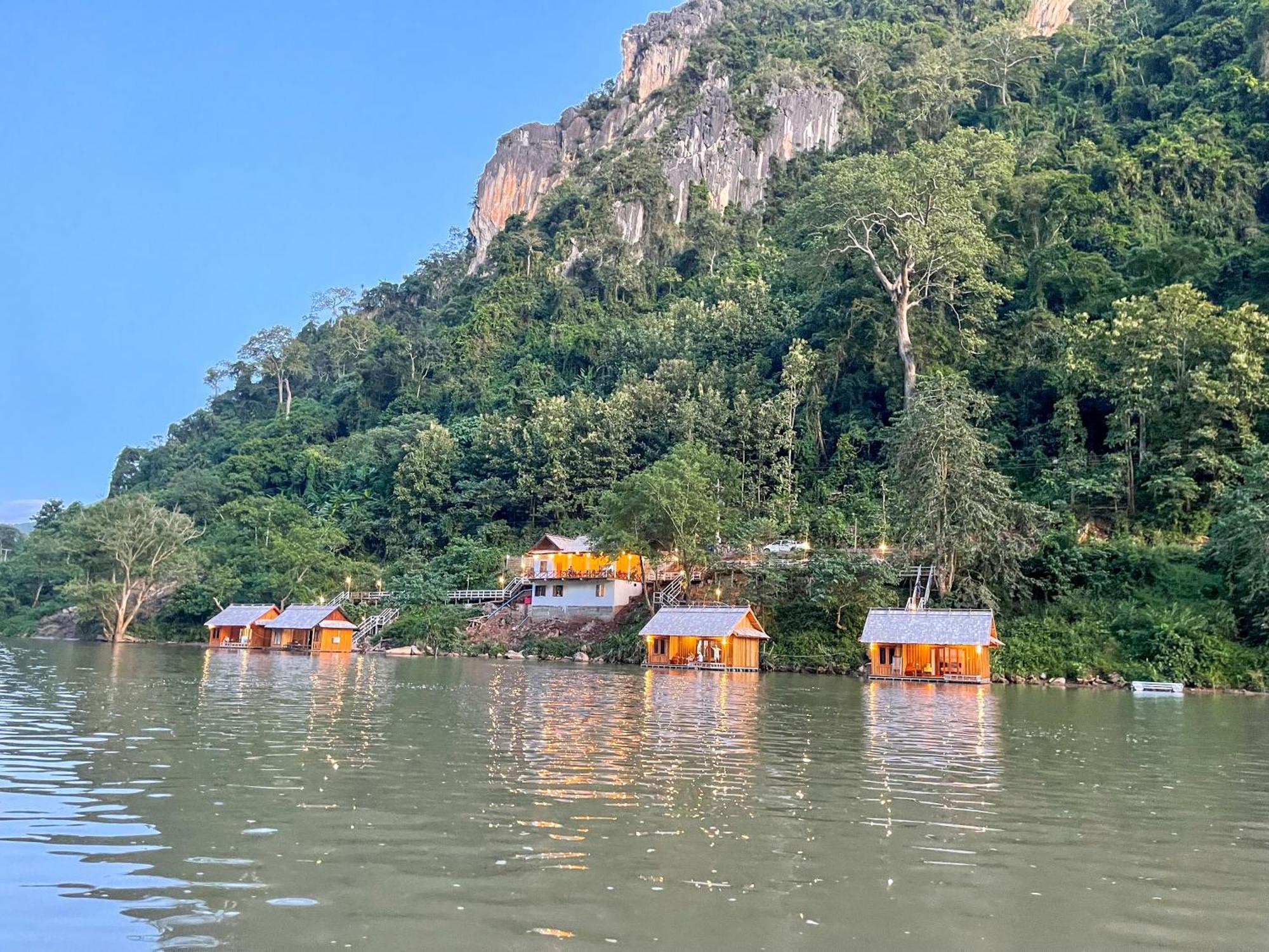 Nongkhiaw The Float House Hotel Ngoại thất bức ảnh