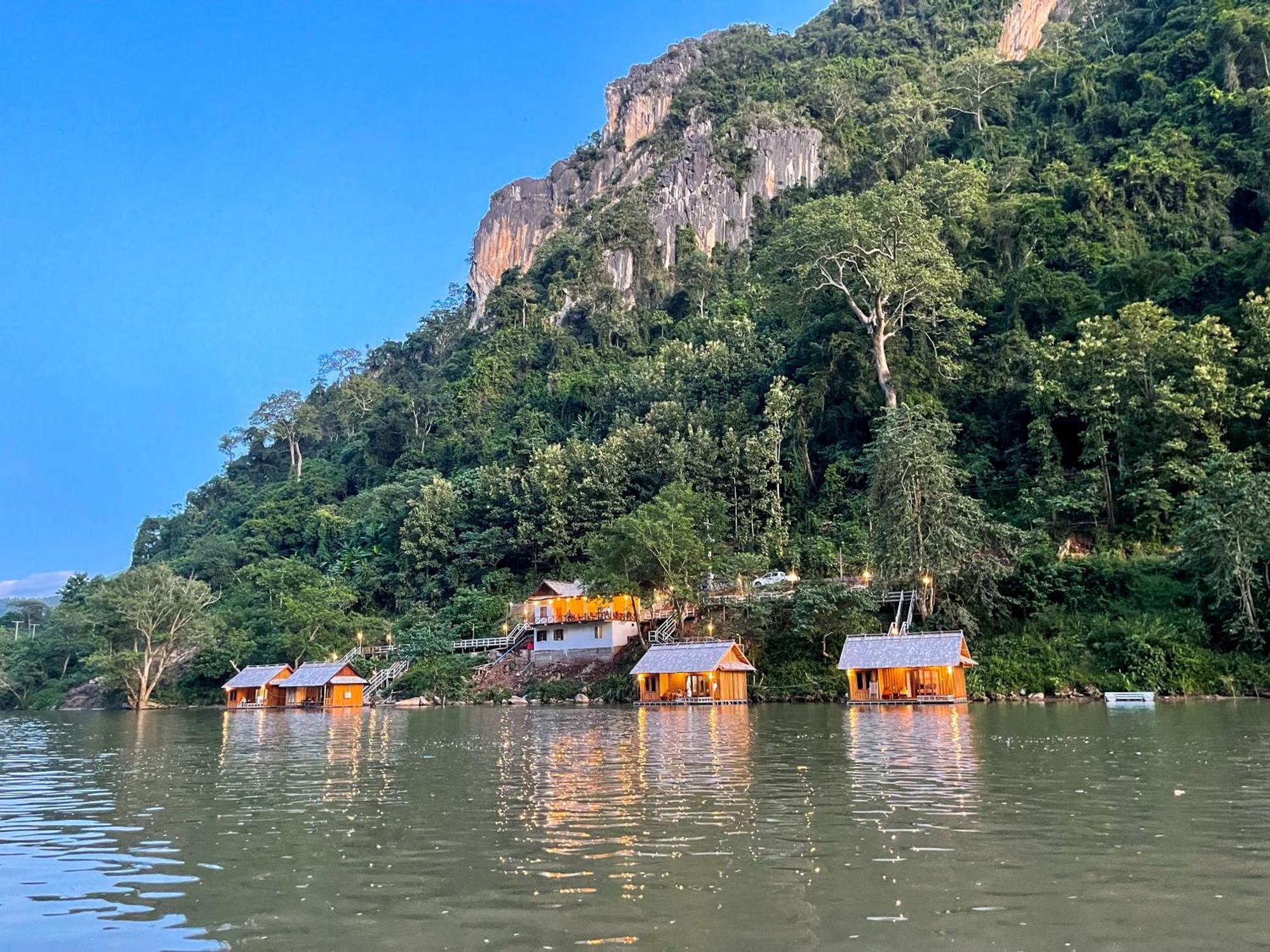 Nongkhiaw The Float House Hotel Ngoại thất bức ảnh