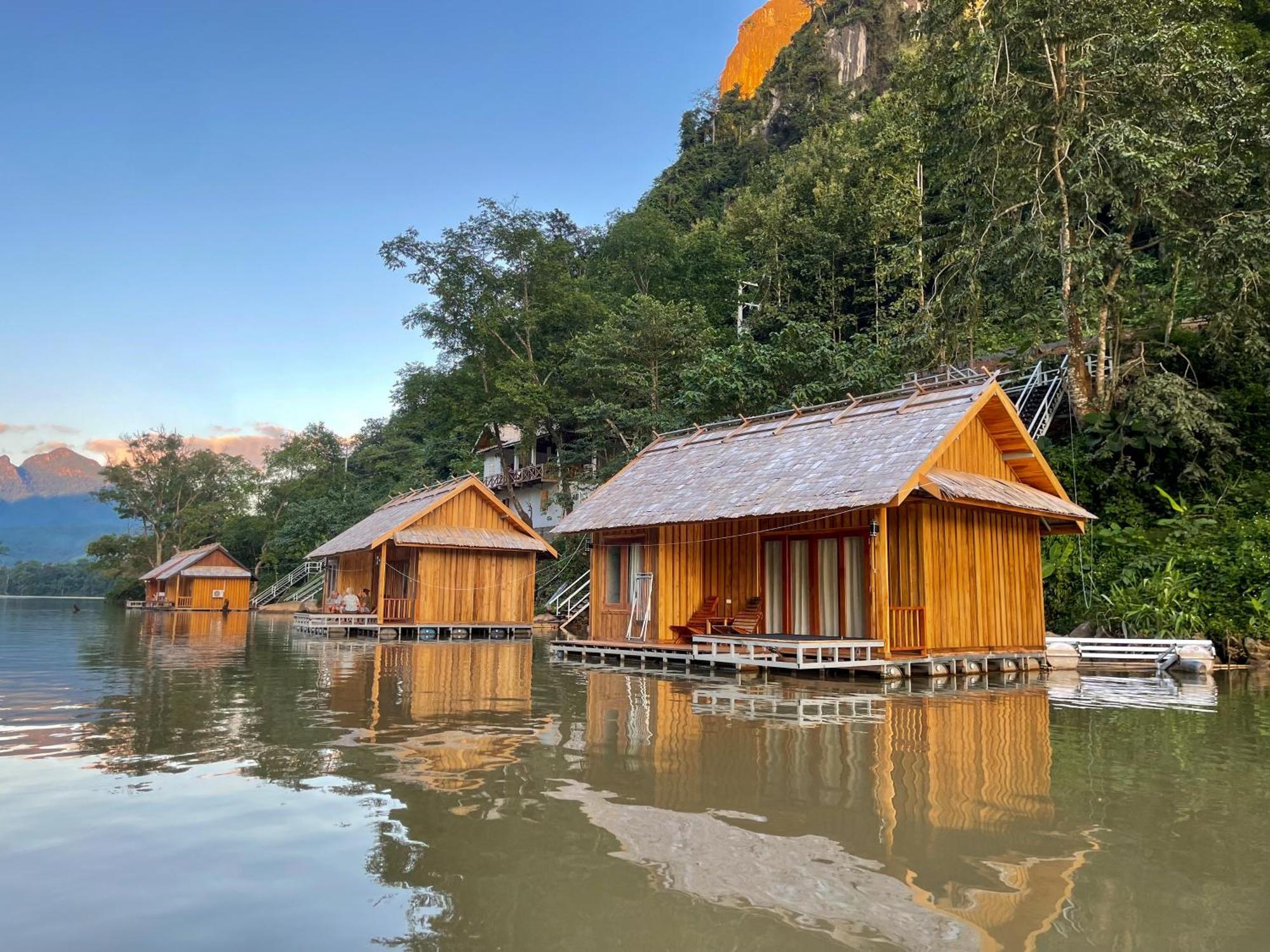 Nongkhiaw The Float House Hotel Ngoại thất bức ảnh