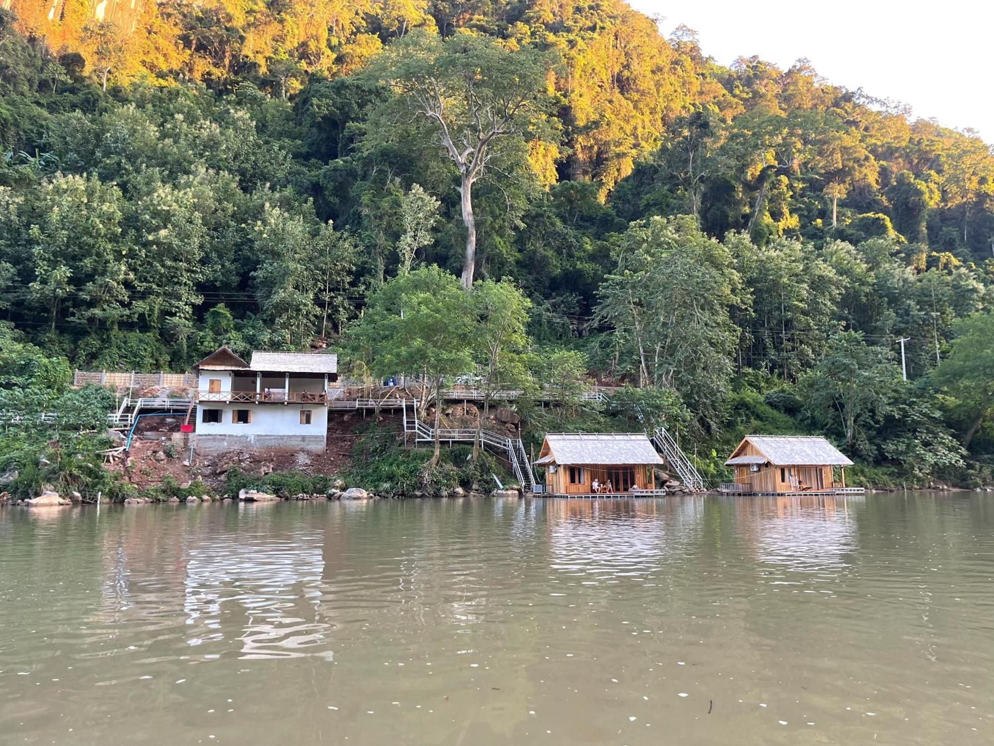 Nongkhiaw The Float House Hotel Ngoại thất bức ảnh