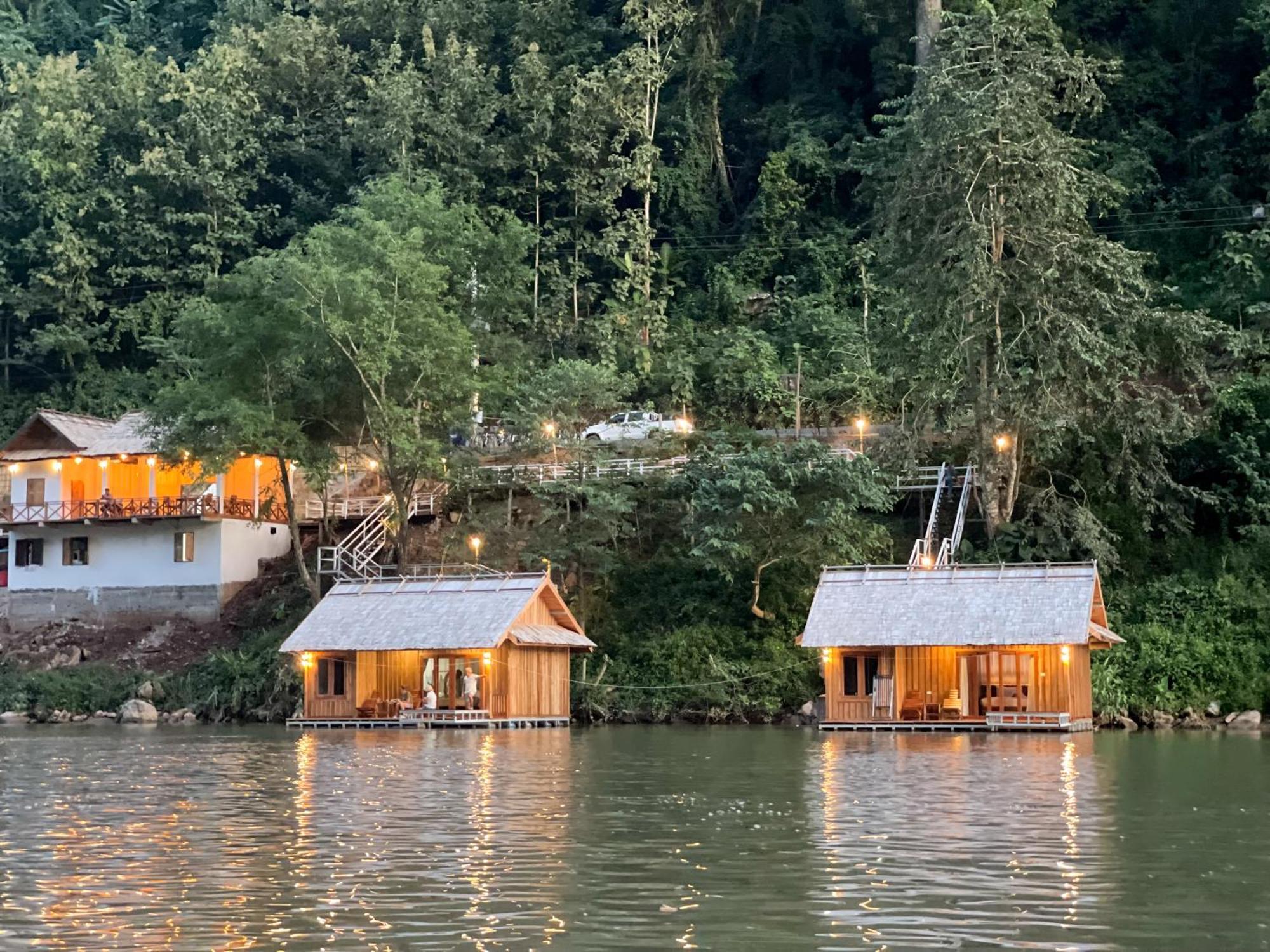 Nongkhiaw The Float House Hotel Ngoại thất bức ảnh