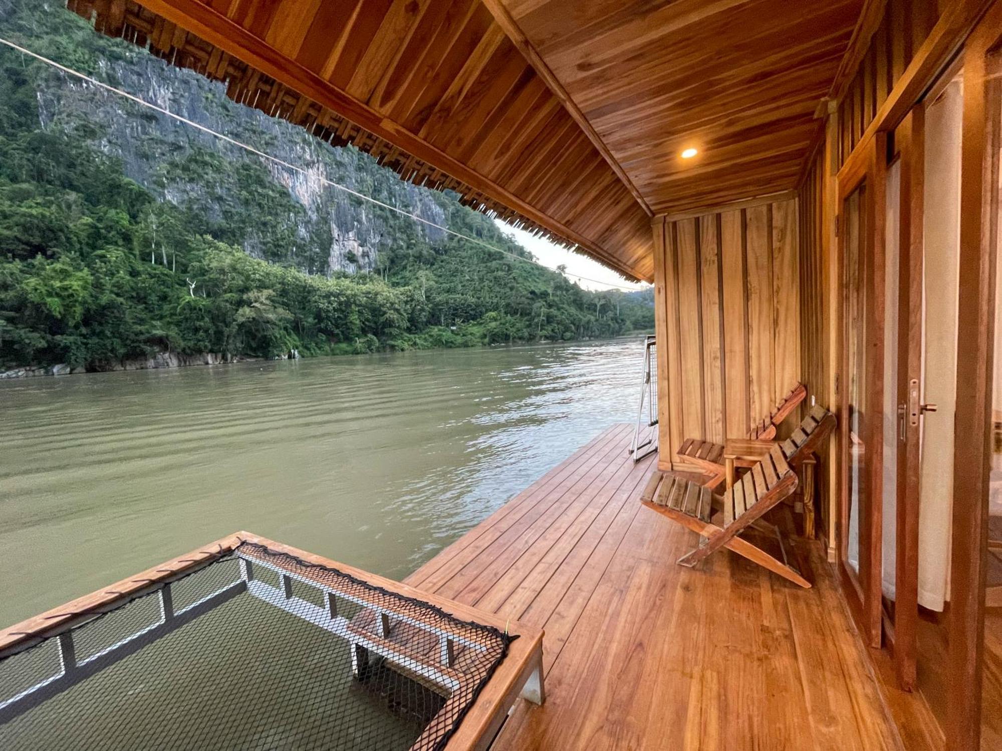 Nongkhiaw The Float House Hotel Ngoại thất bức ảnh