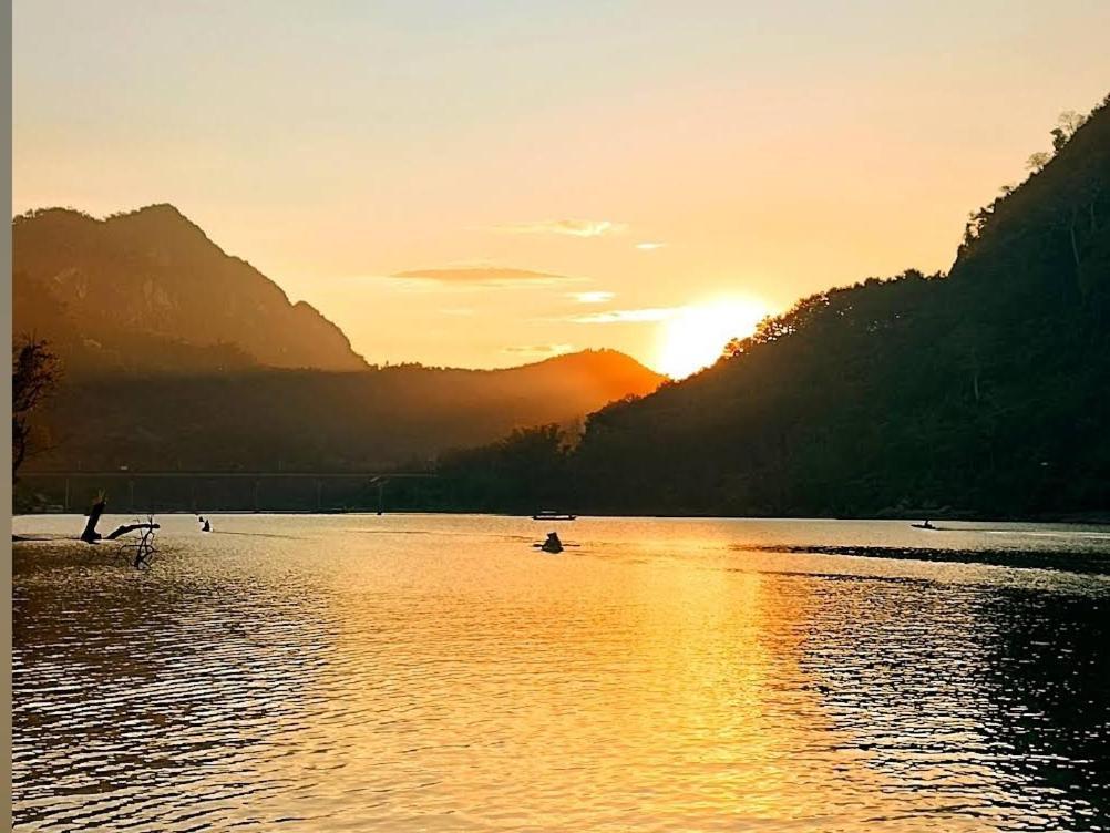 Nongkhiaw The Float House Hotel Ngoại thất bức ảnh